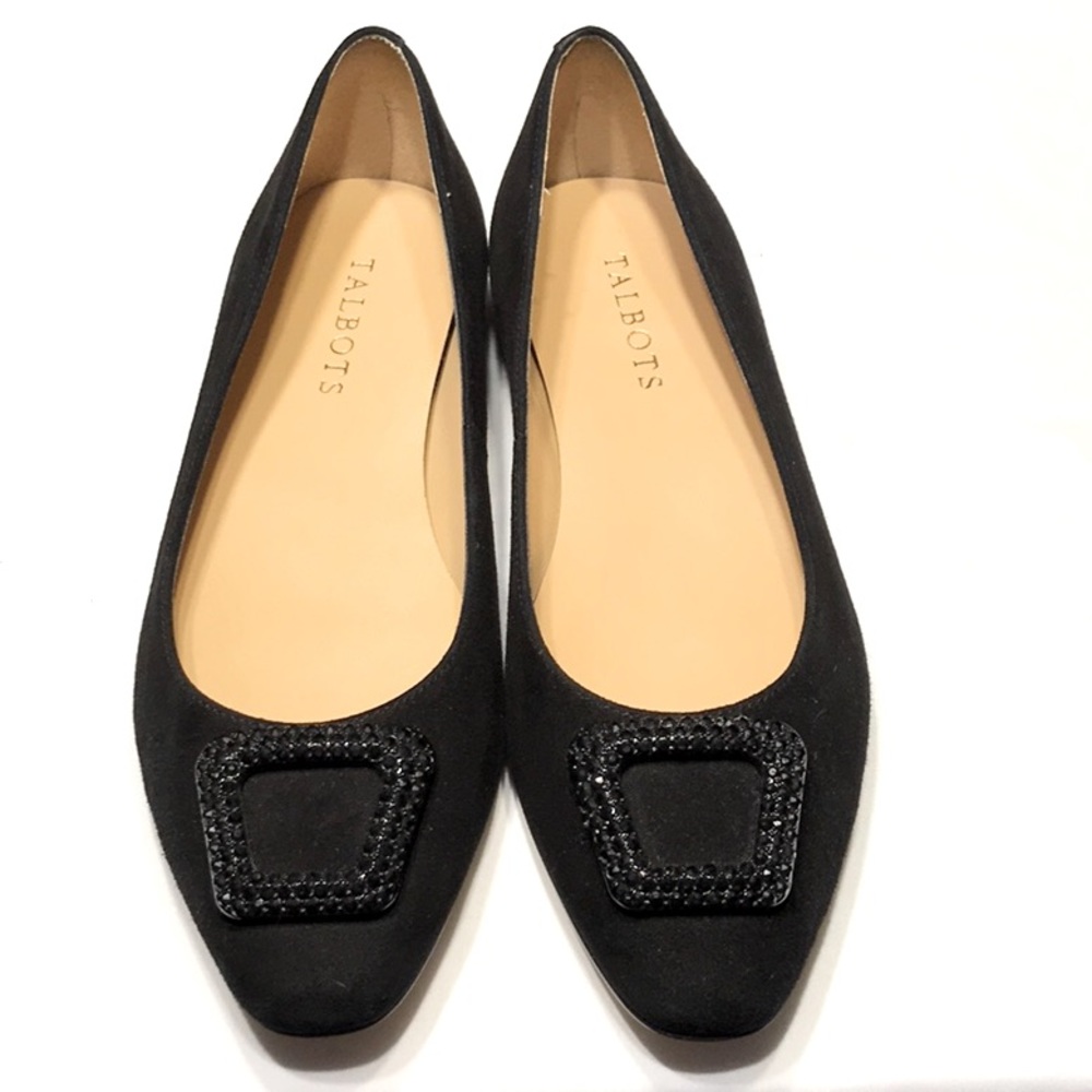 Bejeweled black suede classic flats! 🖤💎